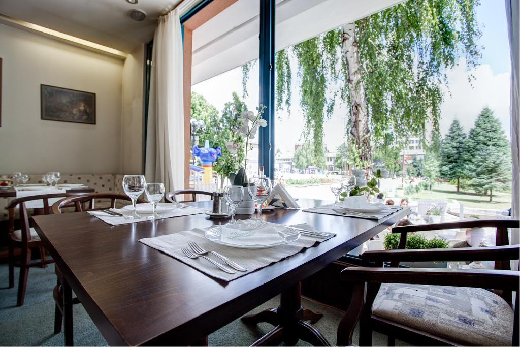 גורנה אוריאחוביצה Hotel Rahovets מראה חיצוני תמונה