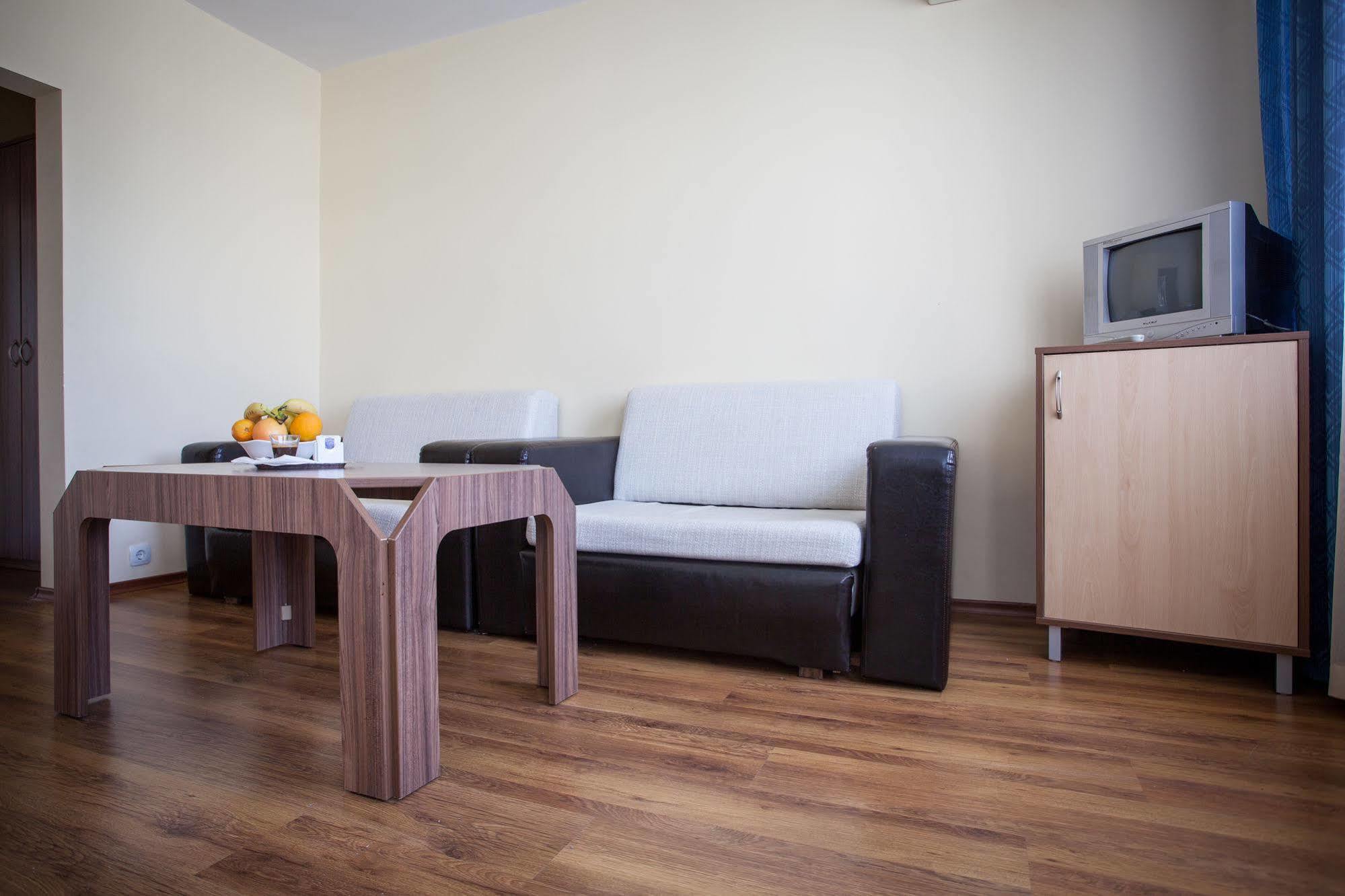 גורנה אוריאחוביצה Hotel Rahovets מראה חיצוני תמונה