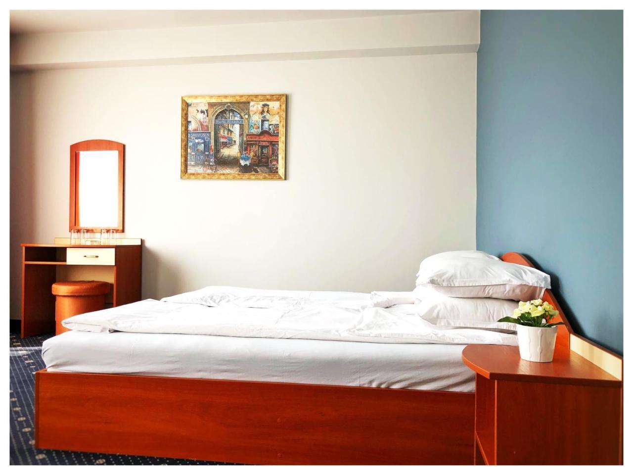 גורנה אוריאחוביצה Hotel Rahovets מראה חיצוני תמונה
