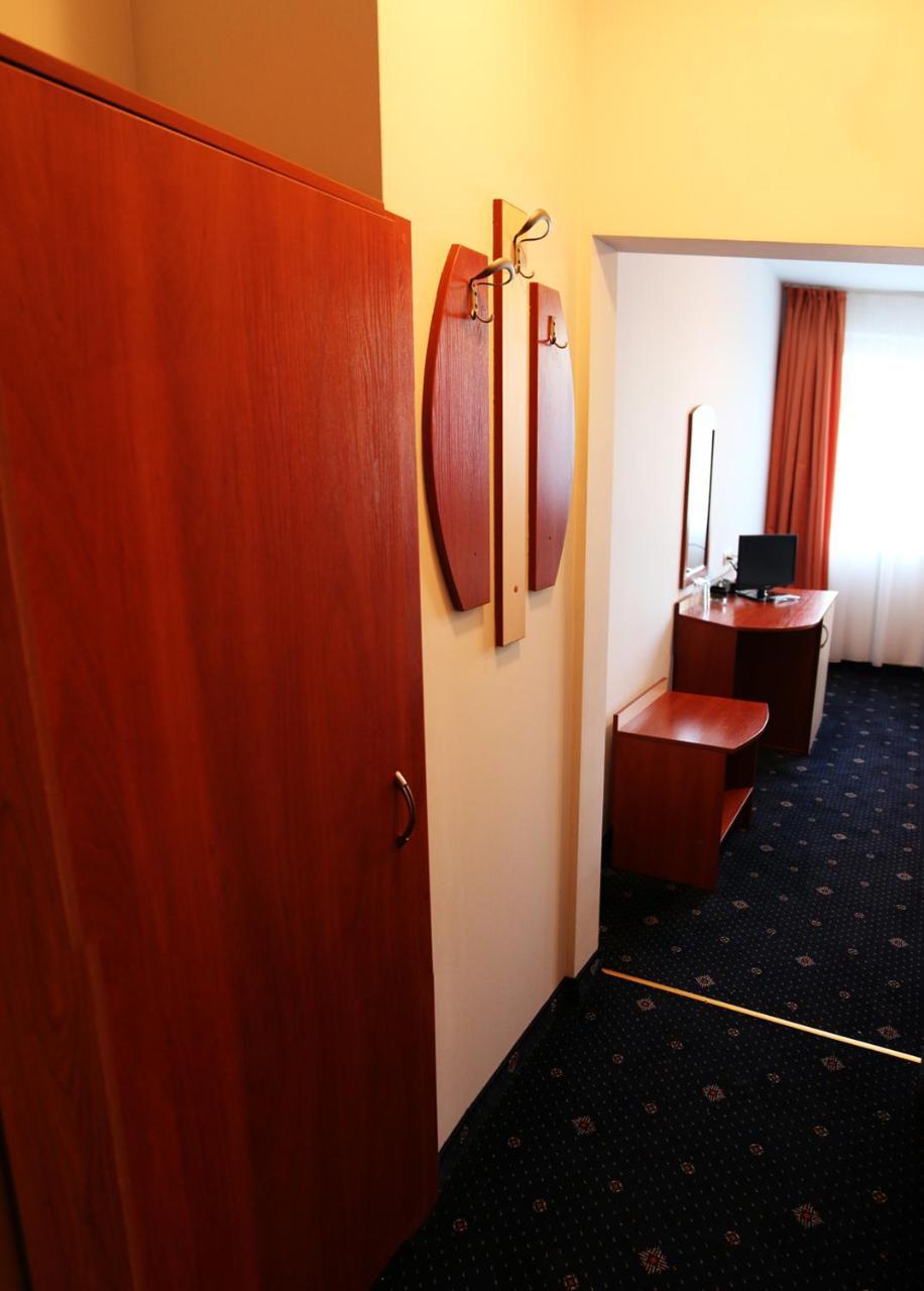 גורנה אוריאחוביצה Hotel Rahovets מראה חיצוני תמונה
